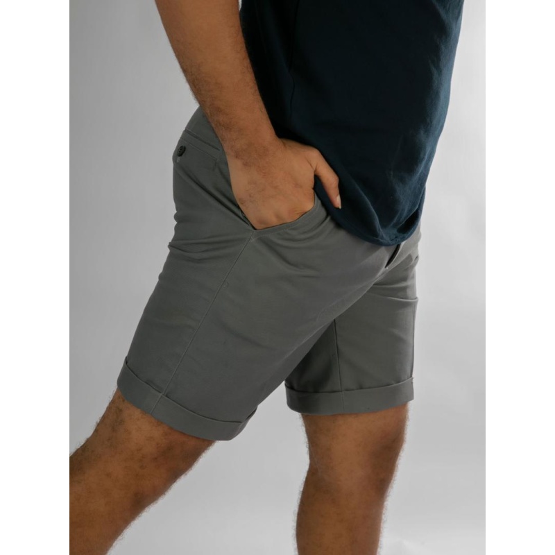 Grey chinos shorts3